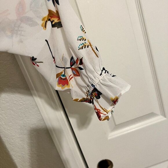 Abercrombie & Fitch Peplum Long Sleeve Blouse W/Butterflies Size Small - Picture 6 of 9